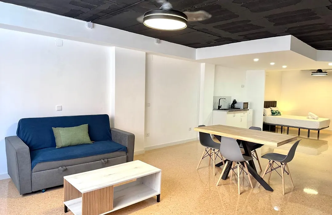Deshoras Apartments-1
